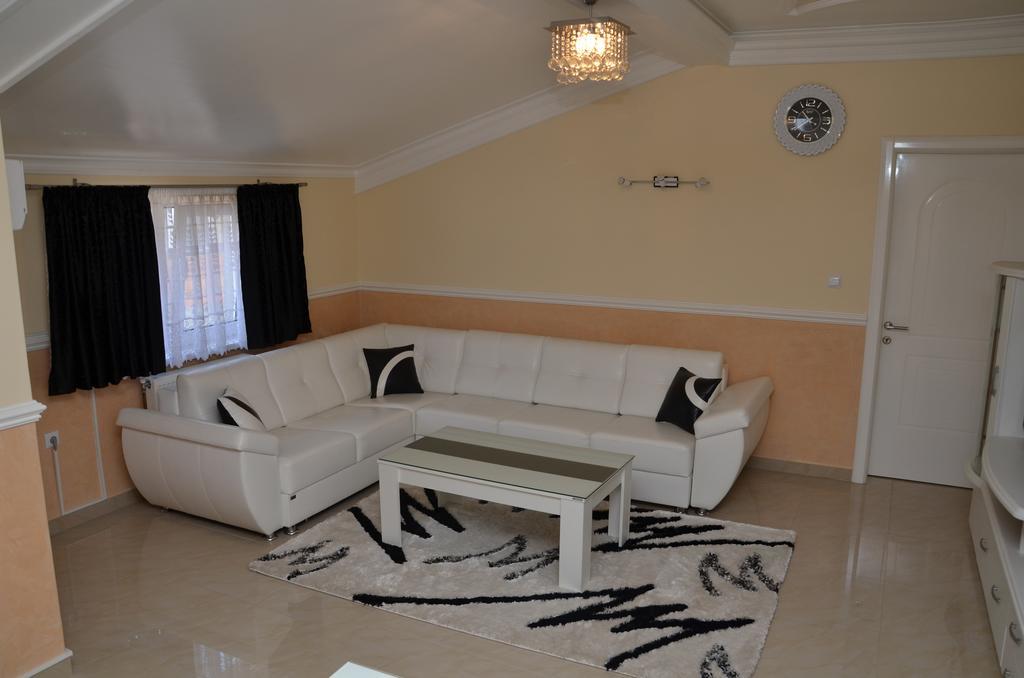 Apartments Royal Menex Požarevac Pokoj fotografie